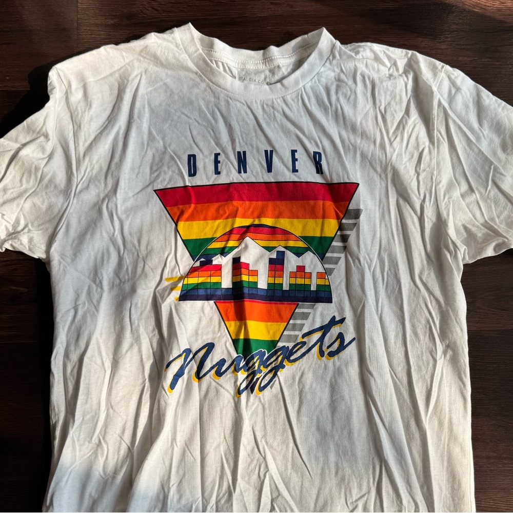 Vintage Style Denver Nuggets Tee Excellent condition size large